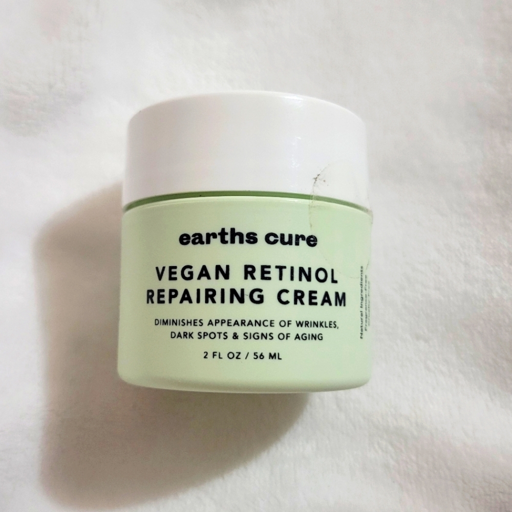 Vegan Retinol Repairing Cream By Earths Cure